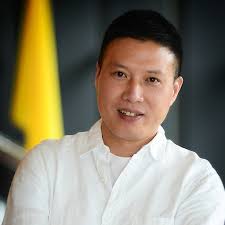 What is the meaning of a positive interaction of a positive factor and a  negative factor in a moderation analysis in multiple regression?