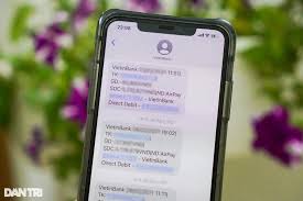 Ngân hàng tăng phí dịch vụ SMS, khách có thể phải trả 70.000 đồng mỗi tháng  | Báo Dân trí
