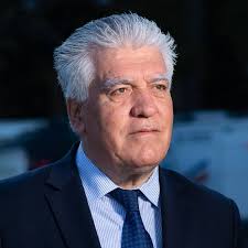 Στο αυτό το τμήμα της ιστοσελίδας μας μπορείτε να ενημερώνεστε για τα τελευταία νέα από γενικό προξενείο στουτγάρδης, να μάθετε για τις παρεχόμενες υπηρεσίες, να διαβάσετε για το γενικό πρόξενο και το προσωπικό της. Basilhs Zormpas Dioikhtiko Symboylio Spay