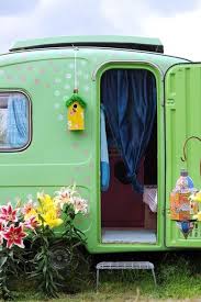 Wohwagen Einrichtung Retro Hauch Grun Blumen Wohnwagen Dekoration Wohnwagen Retro Wohnwagen