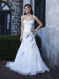 Ein hochzeitskleid weiß schwarz wirkt vollkommen elegant. Brautkleider Schwarz Weiss Gunstig Online Kaufen