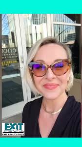 Columbia MCM Stunner! 4 bed/4 bath