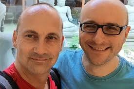 Zwei Freiburger Bräutigame freuen sich über die Ehe für alle