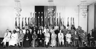 Ia merupakan kedudukan tertinggi dalam sistem kehakiman malaysia diikuti oleh presiden mahkamah rayuan malaysia, hakim besar malaya, dan hakim besar sabah dan sarawak. Apa Kesan Pada Malaysia Jika Keluar Dari Kesatuan Komanwel Iluminasi