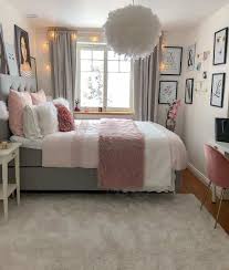 Pin Von Zee Lampkin Auf Dream Bedroom In 2020 Schlafzimmer Inspiration Zimmer Einrichten Jugendzimmer Schlafzimmer Design