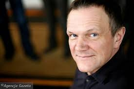 Jest synem jednego z czołowych polskich aktorów edwarda lubaszenki. Cezary Pazura Alchetron The Free Social Encyclopedia