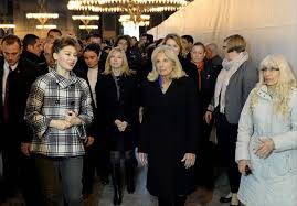 She previously was the second lady of the united states from 2009 to. Dzhill Bajden Posetila Muzej Aya Sofya