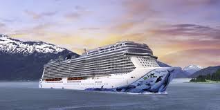 Symphony of the seas | if you could swipe right on these views, you would. Two Really Really Big Cruise Ships Headed To Alaska