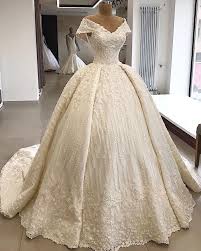 Find opskrifter, idéer til hjemmet, stilinspiration og andre idéer, du kan prøve. Pinterest Cutipieanu Bridegown Weddinggown Ballkleid Kleider Braut