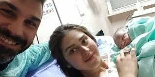 Non è chiara l'età di sophie codegoni, in rete si legge che la giovane ha soli 18 anni, anche la redazione di uomini e donne afferma che sophie sia la più giovane. Uomini E Donne La Scelta Di Sophie Codegoni Si Avvicina Ecco Quando Si Registra