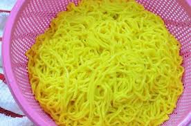 Tapi nak masak mee goreng, tetamu jauh pulak nak datang tapi tak ada makanan nak dihidang? Pin On Noodles