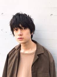 俳優 長谷川博己 ナチュラル感 黒髪がいい 大人のモテ髪型特集 bangs バングス モテ 髪型 男性の髪 前髪 スタイル