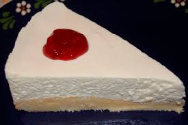 Nacheinander hälfte schmandcreme, rote grütze und übrige schmandcreme auf dem kuchen verteilen. Essigtorte Aussergewohnliches Tortenrezept Roter Grutze Und Essig Kuchen Aktuell Immer Eine Backidee Besser