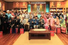 Di sini kami kongsikan info rasmi daripada bahagian pasca perkhidmatan (pencen) tentang permohonan tuntutan tersebut untuk makluman bersama. Jabatan Perkhidmatan Awam On Twitter Menerima Lawatan Dari Persatuan Pesara Kerajaan Malaysia Cawangan Muar Johor Ke Bahagian Pasca Perkhidmatan Pencen Jpa Hari Ini Penerajupembaharuan Penggerakperubahan Leadingreformdrivingchange Pesara