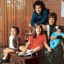 Gabriel also is going to premiere in the following movies: Bol O Email Gratis Do Brasil Roberto Carlos Roberto Carlos Cantor Cantores