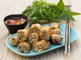 Vietnam Die 10 Gerichte Die Du Probiert Haben Musst Asia Street Food Original Authentische In 2020 Fruhlingsrollen Rezept Vietnamesische Fruhlingsrollen Rezepte