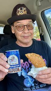 My morning pitstop at the Tutujan Quick Stop for my prescription refill and  antibiotic. Toodles! 😊