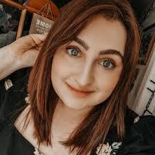 Alexandra Vanhorn's Instagram, Twitter & Facebook