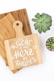 Herbstdeko selber machen geschenkpapier herbst dekoration wohnaccessoires deko ideen gestalten pappe marmelade blog. Kuchendeko Selber Machen Weisses Lettering Auf Holzbrett