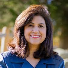 Kathy Dini's Instagram, Twitter & Facebook