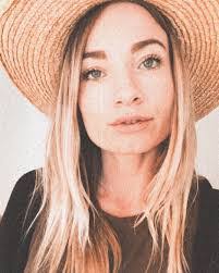 Katelyn Franks's Instagram, Twitter & Facebook