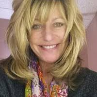 Lisa Crank's Instagram, Twitter & Facebook