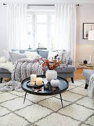 Helle, sanfte farben sind typisch für den skandinavischen wohnstil. Wohnzimmer Skandinavisch Westwing