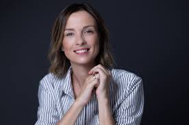 Isabelle Ithurburu nói lời tạm biệt với bản tin 1 giờ chiều của TF1 sau năm tuần: ai sẽ kế nhiệm cô ấy bây giờ?