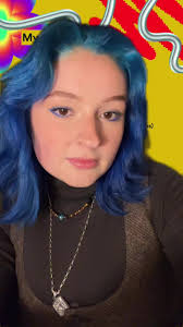 Lili Robbins (@lilirobbins09)