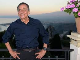 Get all the lyrics to songs by roberto vecchioni and join the genius community of music scholars to learn the meaning behind the lyrics. Roberto Vecchioni Oggi Non Scriverei Piu Samarcanda Corriere It