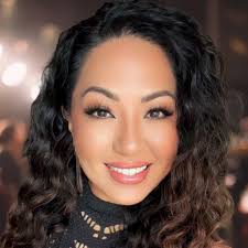 Wholesale Real Estate with Us! Learn all about the ins and outs of the  wholesale real estate industry. Whether you're a seasoned investor or just  starting out, this is perfect for anyone