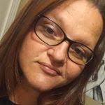 Hollie Stein's Instagram, Twitter & Facebook