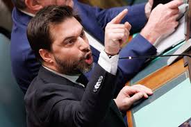 Ook na een vierde poging krijgt De Wever centenindex niet door het parlement