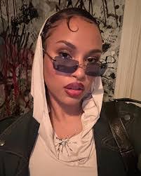 Chloe Christian's Instagram, Twitter & Facebook