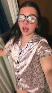 Lindsey Comeaux's Instagram, Twitter & Facebook