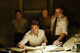 Nach seiner 1976 abgeschlossenen ausbildung in leipzig hat peter prager zunächst als theaterschauspieler am schauspielhaus leipzig, dann am volkstheater rostock, am landestheater altenburg und am stadttheater würzburg gearbeitet. Bild Zu Peter Prager Der Fall Collini Bild Elyas M Barek Hannes Wegener Peter Prager Pia Stutzenstein Filmstarts De