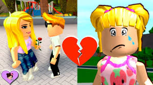 Titi juegos roblox me escapo del famoso restaurant mc donalds. Baby Goldie Is Sad About Her Crush Roblox Bloxburg Roleplay Titi Games Youtube