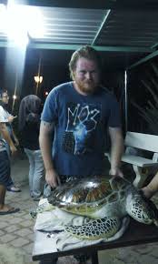 €100th.* apr 18, 1995 in perak, malaysia. Kerana Jatuh Cinta Dengan Malaysia Mat Salleh Ini Belajar Kuasai Bahasa Melayu