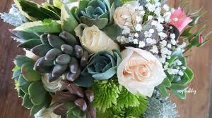 Learn how to make beautiful floral bouquets for the bride and her entire wedding party. Diy Wedding Bouquet Made With Succulents And Fresh Flowers Youtube