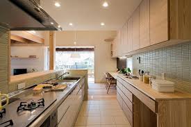 安成工務店 やすなりこうむてん さんはinstagramを利用しています 造作棚と爽やかなカラーのタイルでお好みに仕上げたキッチン空間 安成工務店 yasunari 自然と共に暮らす 工務店 注文住宅 住宅 木の家 木造 新築 自然素材 omソーラー リビング