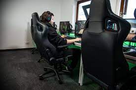 We all want to be comfortable when we play our favorite games. Best Gaming Chair For Back Pain And Gaming Experience In 2021