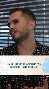 Hoy está conmigo uno de los miembros de la familia más importante en la  historia de Chivas, Néstor de la Torre, un personaje histórico tanto de  jugador y de directivo con el