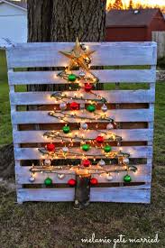 Check out these decorating ideas to turn your christmas tree into a holiday masterpiece. 95 Amazing Outdoor Christmas Decorations Digsdigs