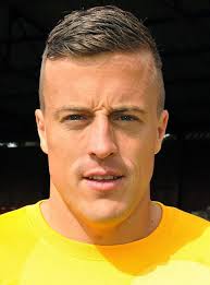 Battle for York City goalkeeping slot to start against Sheffield Wednesday 