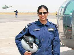 Military must hold a minimum of a bachelor's degree.1 x research source. Women Air Force Pilots Breaking Down Another Barrier The Economic Times