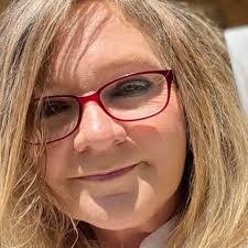 Tammy Oquinn's Instagram, Twitter & Facebook