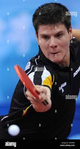 Third round table hi-res stock photography and images