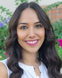 Laura Harder's Instagram, Twitter & Facebook