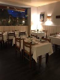 13, social gatherings will be limited to a maximum of two people, and dining in at food and beverage (f&b) venues will no longer be allowed. Restaurant Le Singapore Home Facebook