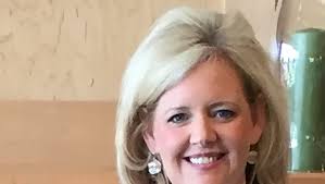 Rhonda Lea's Instagram, Twitter & Facebook